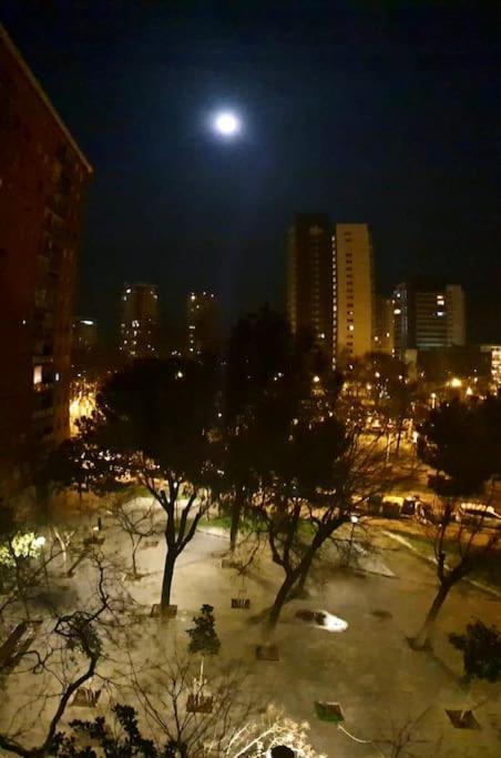 8 Min Walk To The Beach & 10 Min Walk To Convention Centre ! Barcellona Esterno foto