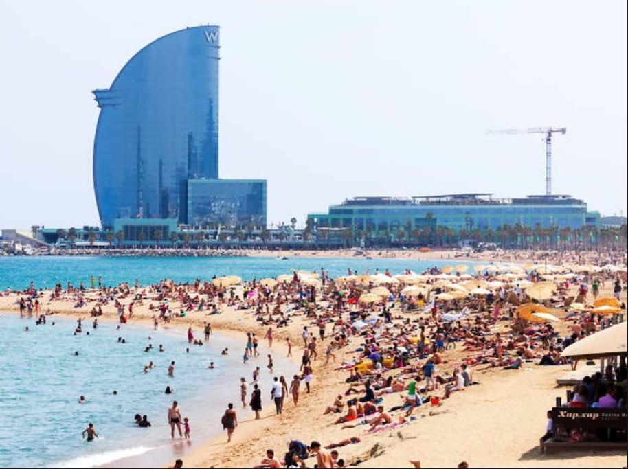 8 Min Walk To The Beach & 10 Min Walk To Convention Centre ! Barcellona Esterno foto
