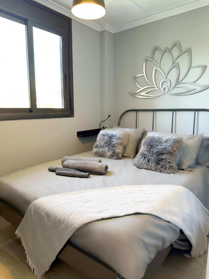 8 Min Walk To The Beach & 10 Min Walk To Convention Centre ! Barcellona Esterno foto